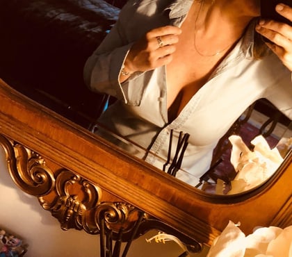 Escorts Dunfermline Fife - Photos for Luciana Stunning Mature