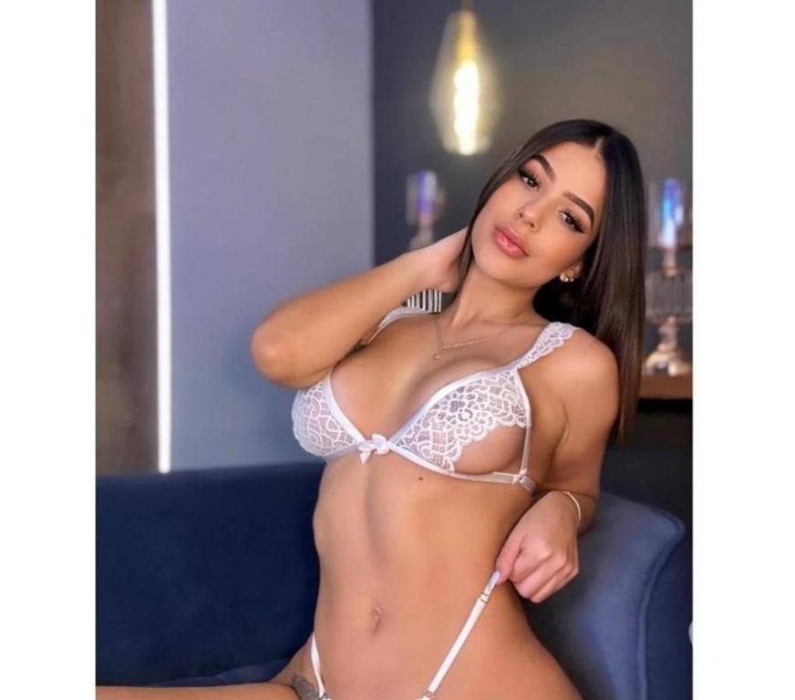 Escorts Somerset Taunton - Somerset - Photos for Zoe❤️High-End Escort Sophistication and Discretion 🥀