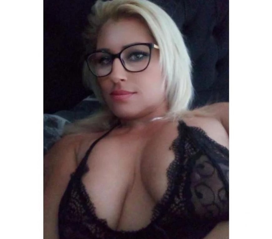 Escorts Derbyshire Derby - Photos for Hot Leila Milf Full Full Last days here ..