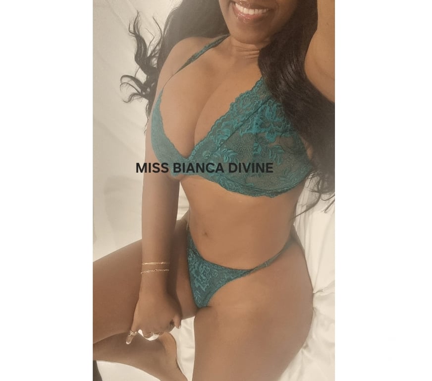 Escorts West Yorkshire Leeds - Photos for ⭐ Beautiful Busty Black British Babe⭐