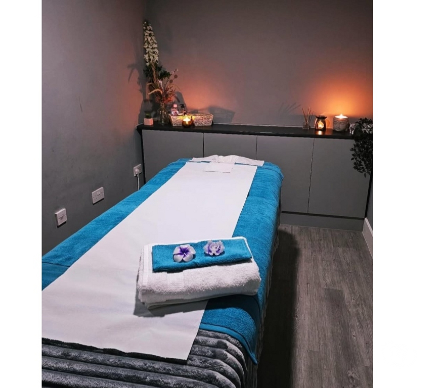 Escorts Surrey Runnymede - Photos for RELAX MASSAGE, DIP TISSUE & SENSUAL MASSAGE WITH