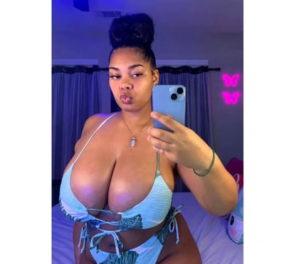 Escorts Fulham Broadway South West London - Photos for BIG NICOLE A LEVELS 😛