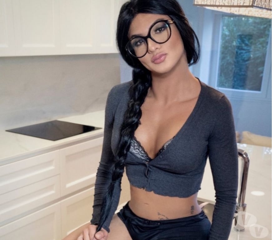 Escorts York York City Centre - York - Photos for 🧚🏻♂️ts Thaizz bellucci York city centre