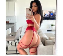 Ornella🍑 NEW IN TOWN