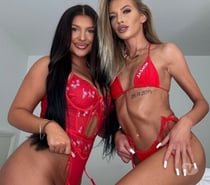 ❤️Two sexy Lady Double Trouble New New ❤️
