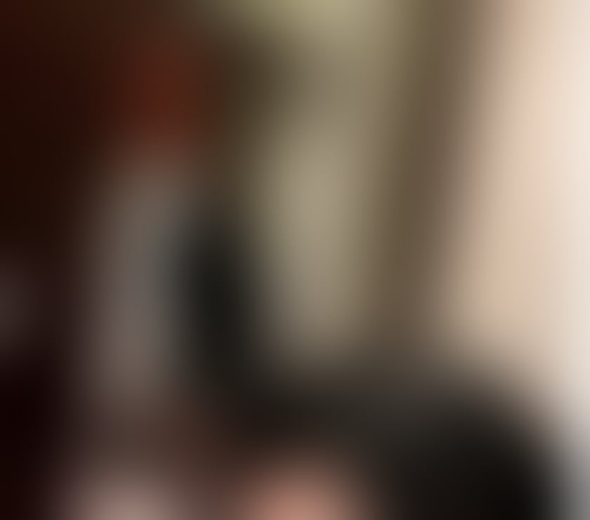 Escort London Bridge Station Central London - Photos for bustycurvy star ✩ british party girl