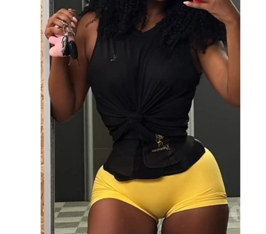 Escorts Greater Manchester Manchester - Photos for Thavila β Brazilian brunette, natural and delicious π