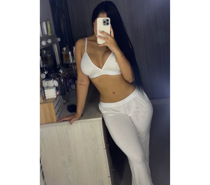 Escorts Cardiff Cardiff City Centre - Cardiff - Photos for 🔥🇧🇷Lary Brunette 🍑 Party girls 🔥