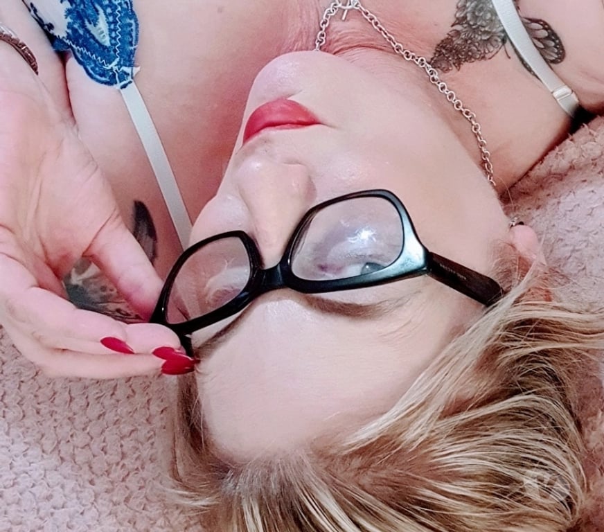 Adult Entertainment Suffolk Ipswich - Photos for Curvy milf Rachel online only