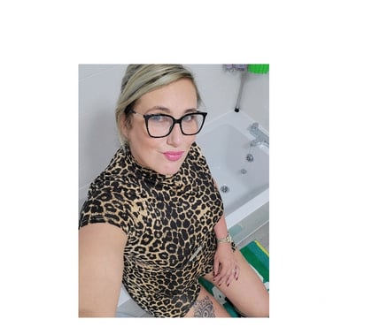 Adult Entertainment Ipswich Town Centre Ipswich - Photos for Curvy milf Rachel online only
