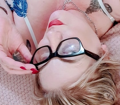 Adult Entertainment Ipswich Town Centre Ipswich - Photos for Curvy milf Rachel online only