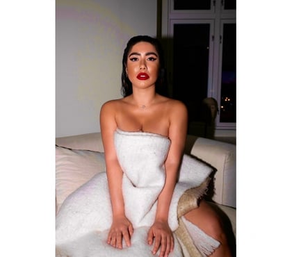 Escorts Thornwood Glasgow - Photos for Beautiful Larissa Portuguese IN GLASGOW