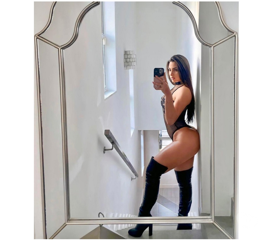Escorts South West London Richmond upon Thames - Photos for sexy and pretty Bia brazilian party girl ππ§π·