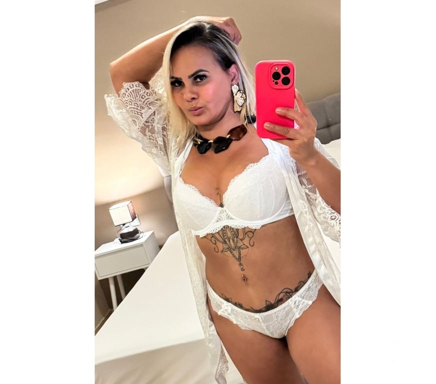 Escorts West Northamptonshire Northampton - West Northamptonshire - Photos for Sophia is New , An explosion of woman my first time here