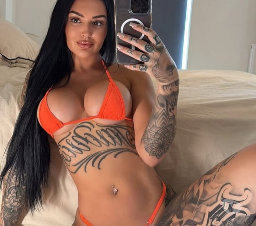 Escorts Cornwall Buckshead (Truro) - Cornwall - Photos for Extremely stunning 🥰 got brunette Outcalls Video Fun