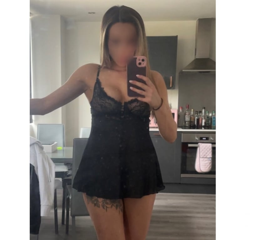 Escorts West Yorkshire Leeds - Photos for SEXY BRUNETTE GODDESS - FULL BRITISH BEAUTY