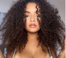 CURVY GIRL WITH NATURAL BREAST