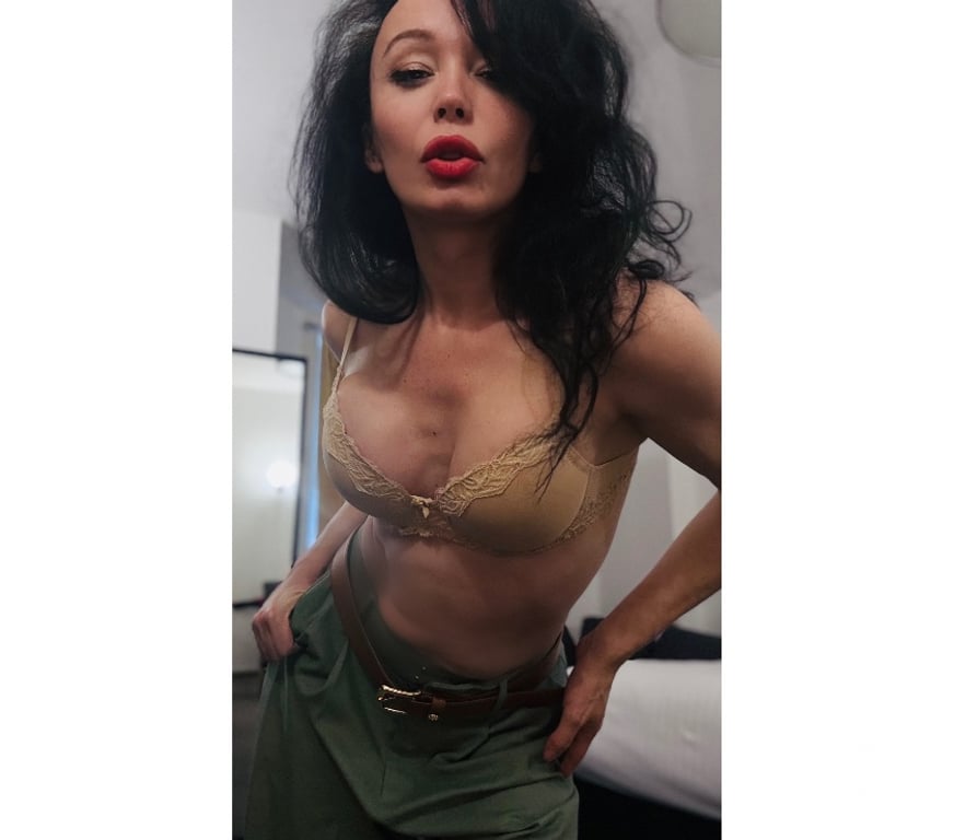 Trans Escorts Merseyside Liverpool - Photos for 🟪🟦ALLURING INDULGE MILF TS ..Ready to teach 🔥✅
