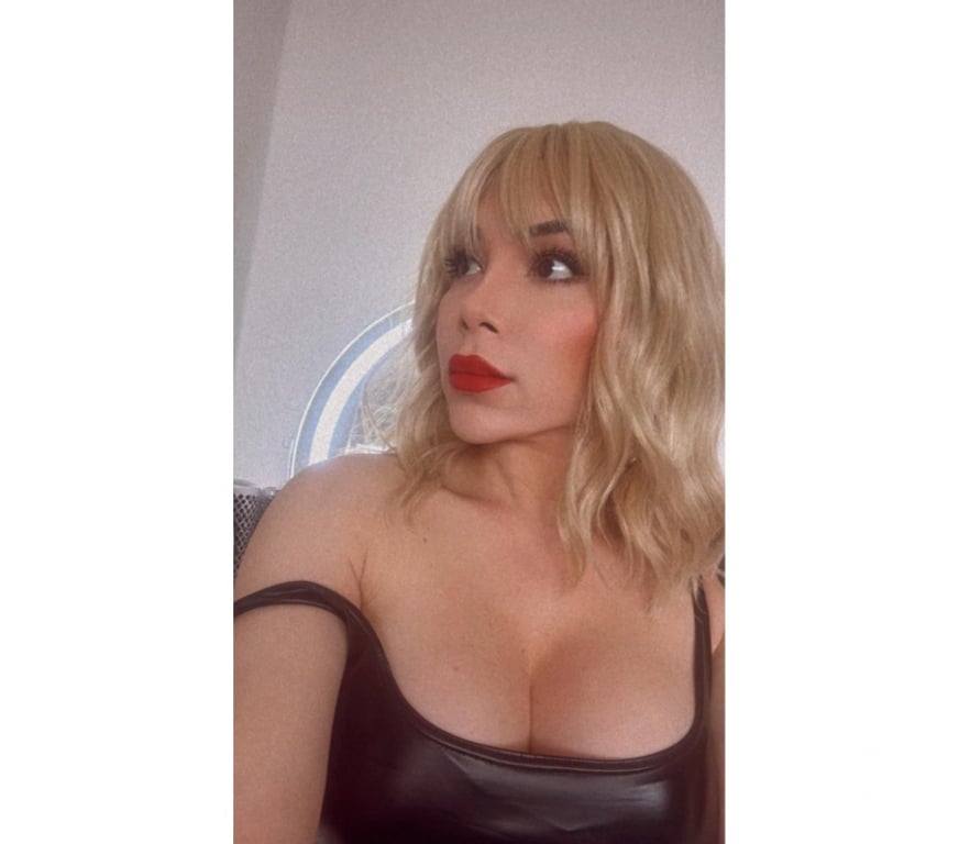 Escorts South West London Streatham - South West London - Photos for MEET LAIS VOLVIC!