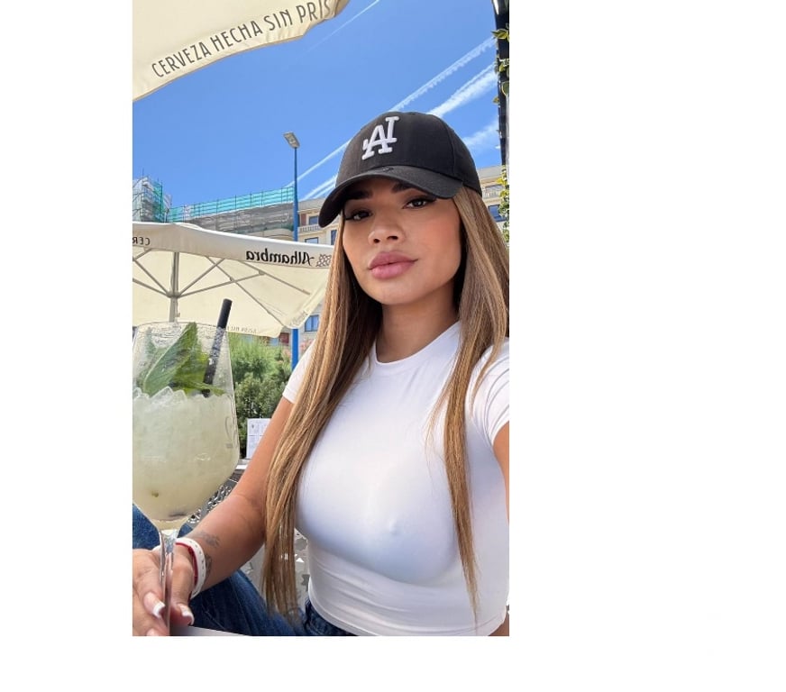 Escorts South West London Haydons Road - South West London - Photos for ❤️ Warm, genuine moments with a sweet Brazilin Girl