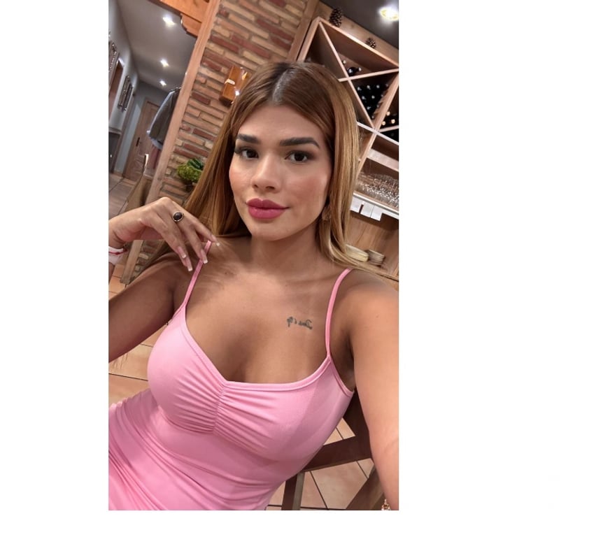 Escorts South West London Haydons Road - South West London - Photos for ❤️ Warm, genuine moments with a sweet Brazilin Girl