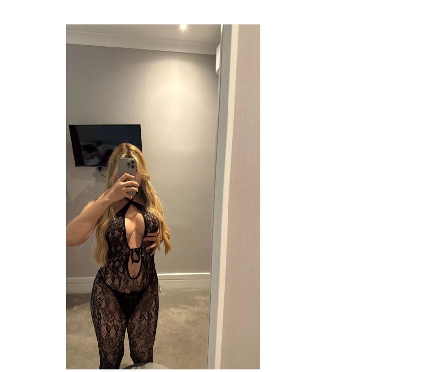 Escorts South West London Haydons Road - South West London - Photos for β€οΈ Warm, genuine moments with a sweet Brazilin Girl