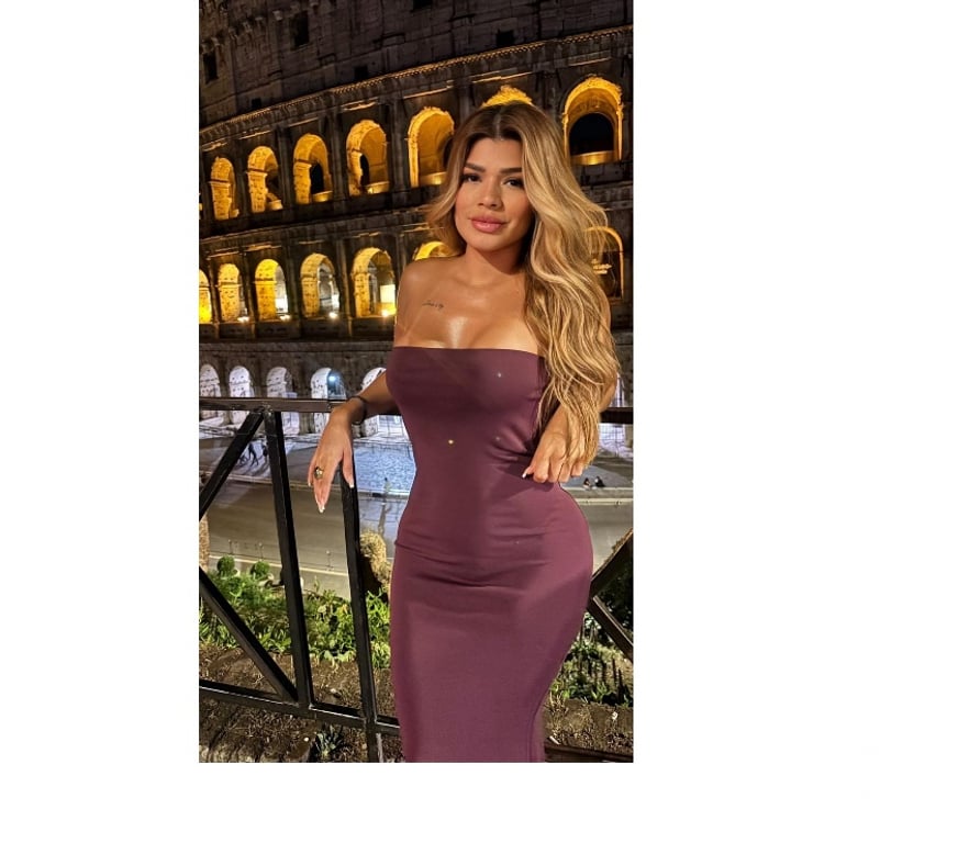Escorts South West London Tooting Broadway Station - South West London - Photos for 💄Sensual, kind, and always with a smile 😊💋