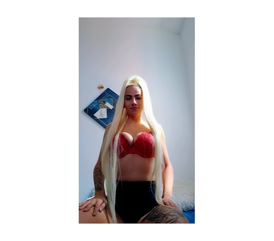 Escorts Hertfordshire Welwyn Hatfield - Photos for Aryana just outcall party girls