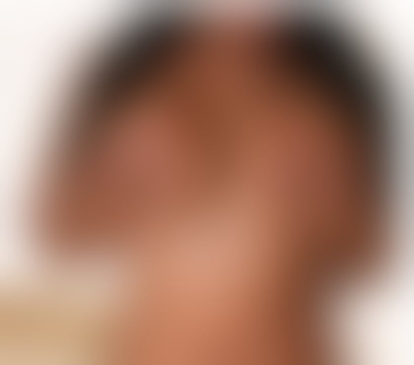 Escorts West London Hillingdon - Photos for New busty north American girl in Heathrow. xoxo