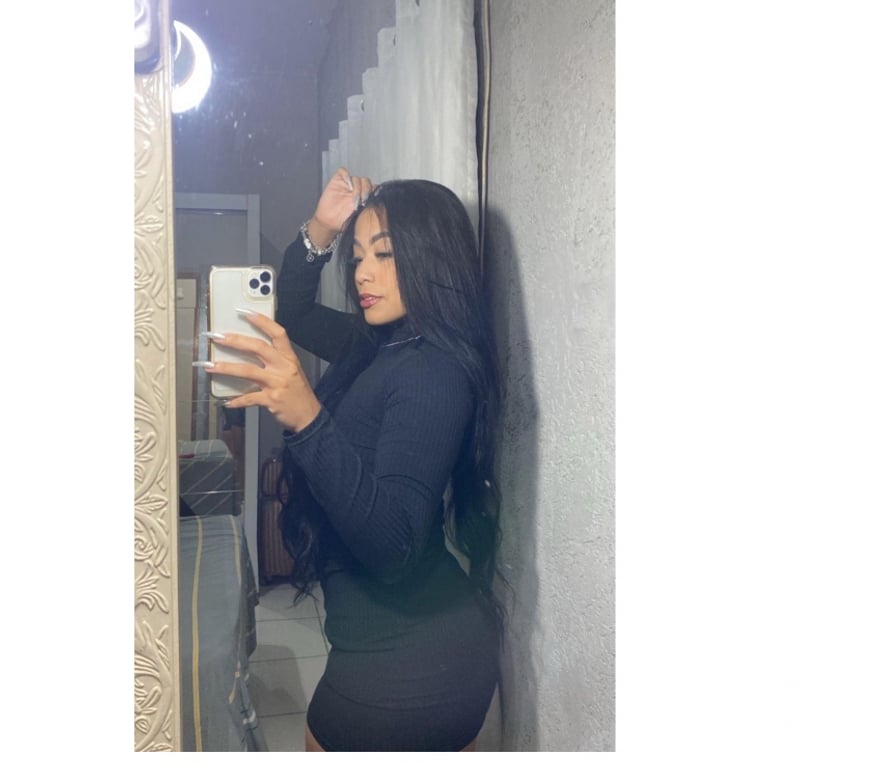 Escorts South West London South Wimbledon - South West London - Photos for Soft presence, tender touch, lasting chemistry ✨💖