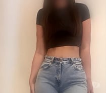 English Slim Leggy Brunette GFE or Party Girl
