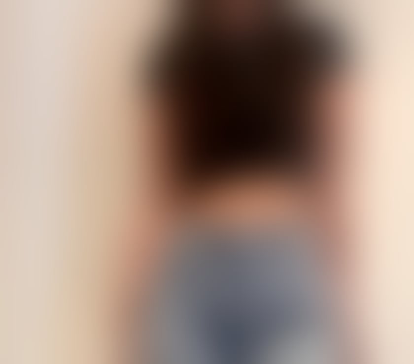 Escorts Ellesmere Port Cheshire West and Chester - Photos for Slim Leggy Brunette English Escort GFE Late Nights