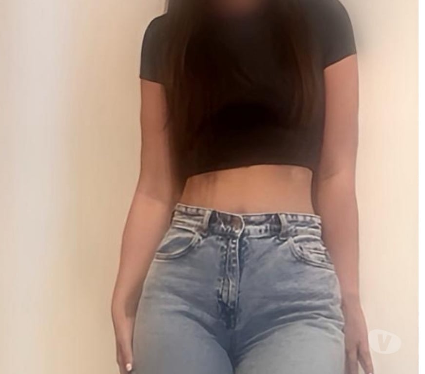 Escorts Wrexham - Wales Wrexham City Centre - Wrexham - Photos for British Slim Leggy Brunette Escort GFE or Party Girl