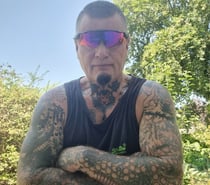 MATURE MAN OFFERIMG NAUGHTY BEDROOM FUN