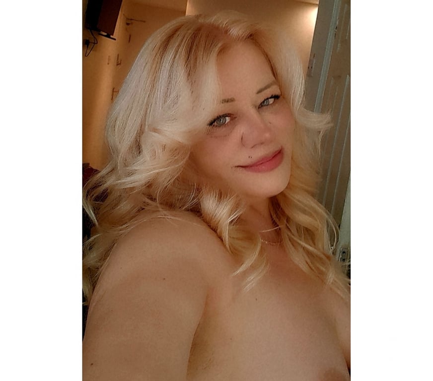 Escorts North London Ponders End - Enfield - Photos for Sexy Alexa party grils 💋❤️💯