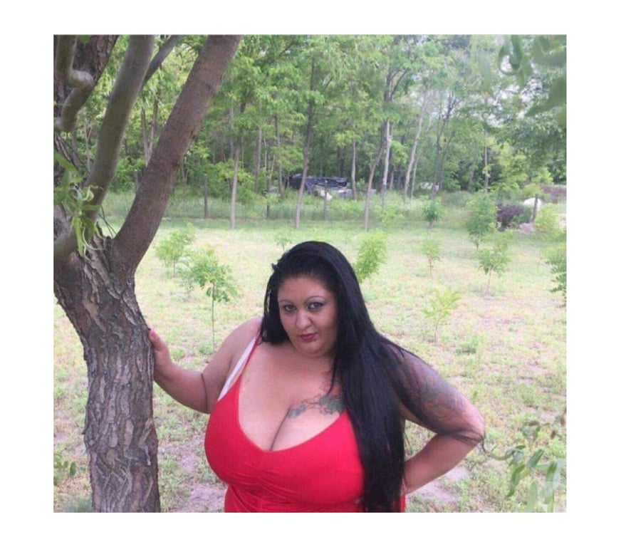Escorts North West London Hendon - North West London - Photos for Last few days!Biggest boobs back!best sloppy owo!cim!bbw