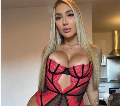 Escort Borough Green Sevenoaks - Photos for 🔥Seductive Blonde Goddess – Curves That Command You🔥