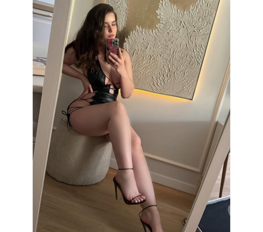 Escorts Ealing Southall - Ealing - Photos for Roxy Latina available good massages