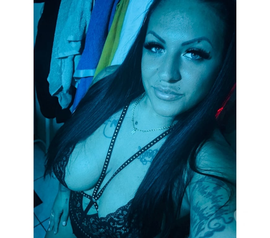 Escorts Merseyside Saint Helens - Photos for DISCRETE HOUSE ! Tantrick & Lingam , Hot OIL !