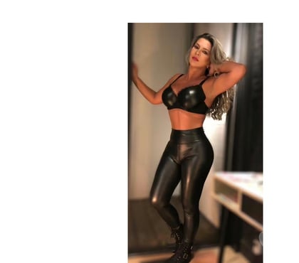  Escorts Harlow Town Centre Harlow - Photos for MATURE PARTY BIG BIG BUM🎊🍾🥂🎉
