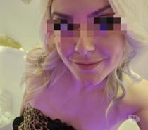 💋 Last Day in Telford – Classy, Slim British MILF