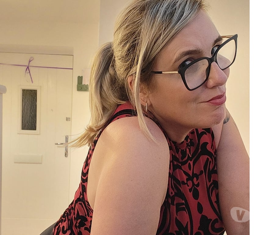 Adult Entertainment Leicestershire Leicester - Photos for Rachel curvy milf online only