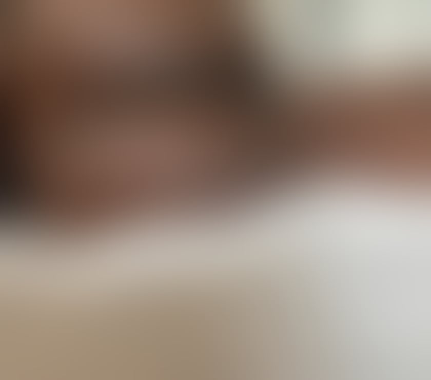 Discreet Chocolate escort - love mature men