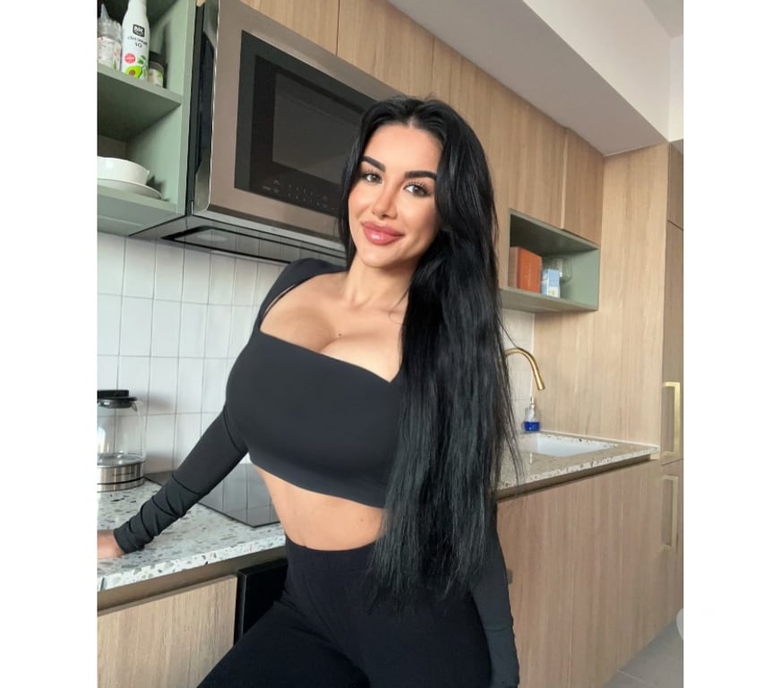 Escorts Cardiff Cardiff City Centre - Cardiff - Photos for 🍑Isis brunett amazing BJ new in the town 🔥