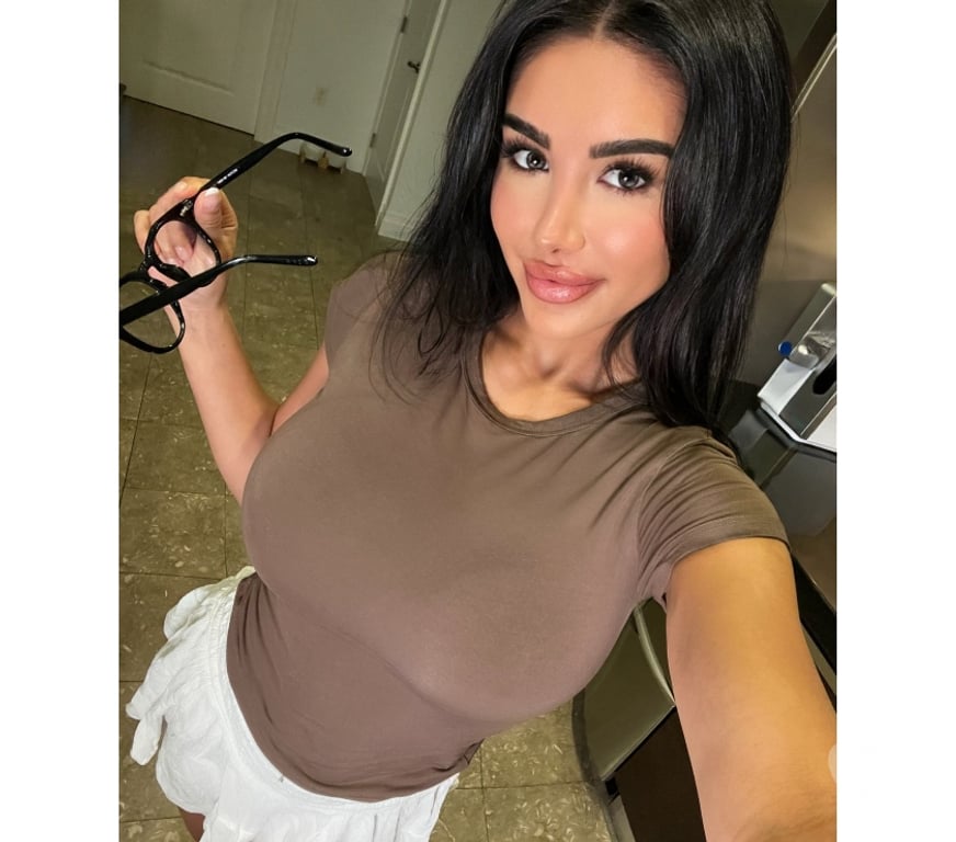 Escorts Cardiff Cardiff City Centre - Cardiff - Photos for 🍑Isis brunett amazing BJ new in the town 🔥