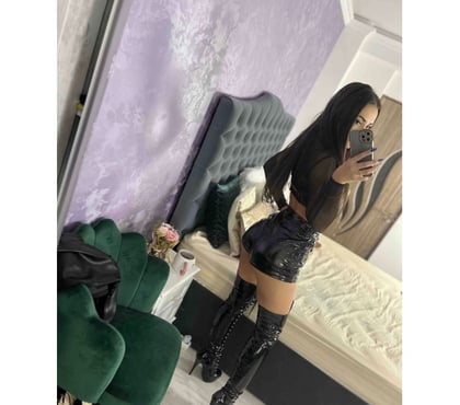 Escort Three Bridges Crawley - Photos for NEW IN TOWN💋LAURA FOR YOU❤️