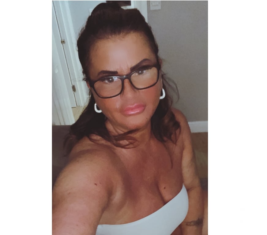 Escorts Staffordshire Stoke-on-Trent - Photos for Naughty English lady