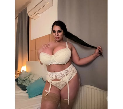 Escorts and Massages Londonderry Derry and Strabane - Photos for ⭐️ THE BEST CURVY AND BUSTY BRUNETTE ⭐️ ⭐️