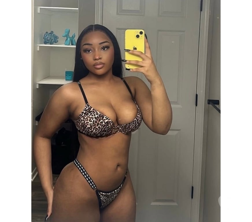Escorts East London Woolwich Arsenal - DLR Station - East London - Photos for My name is Maia beautiful girl ☎️07908206514☎️
