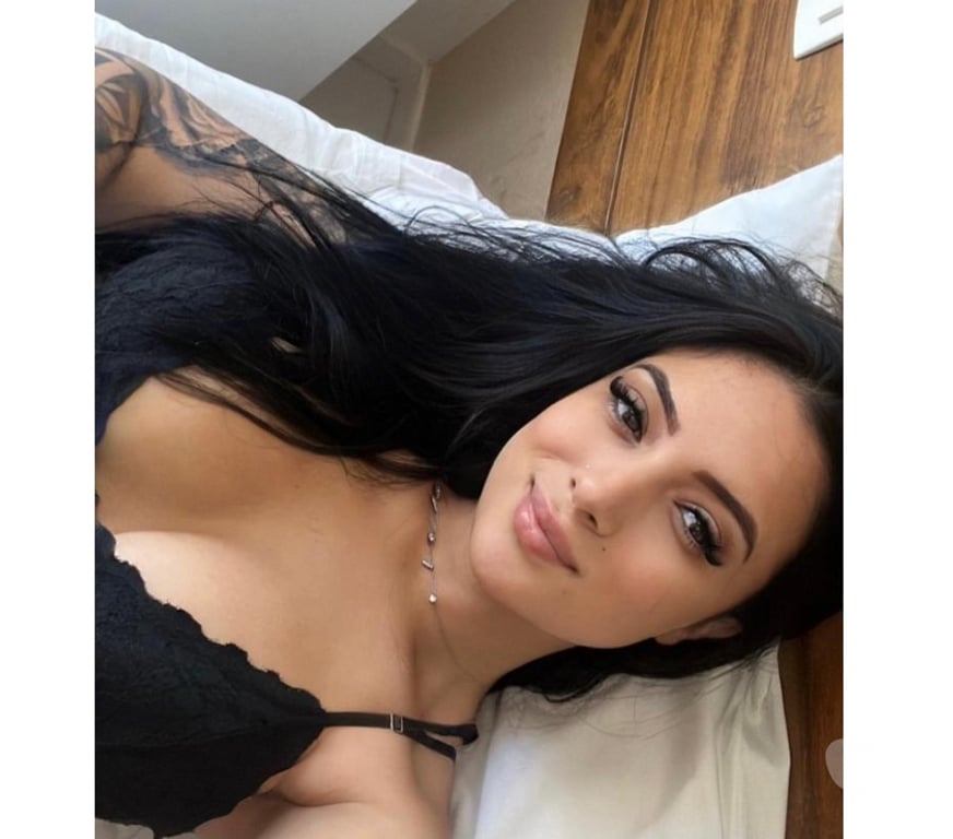 Escorts Greater Manchester Manchester - Photos for Melissa Noir Elite Brazilian Beauty with Stunning Curves